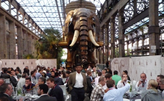 Repas professionnel devant l'Eléphant de Nantes 
