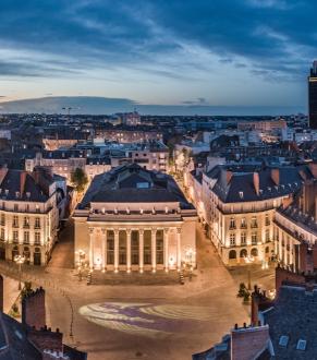 Photo de la place Graslin à Nantes la nuit