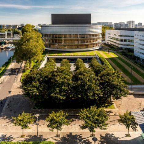 Vue extérieure de la Cité des Congrès à Nantes