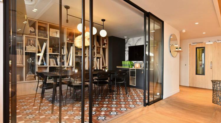 hotel-restaurant-ibis-nantes-reze-aeroport-seminaire-reunion -co-working