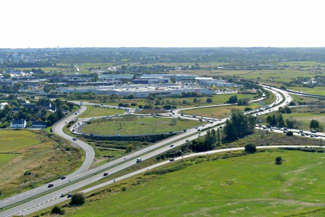 Route, échangeur près de Saint-Nazaire